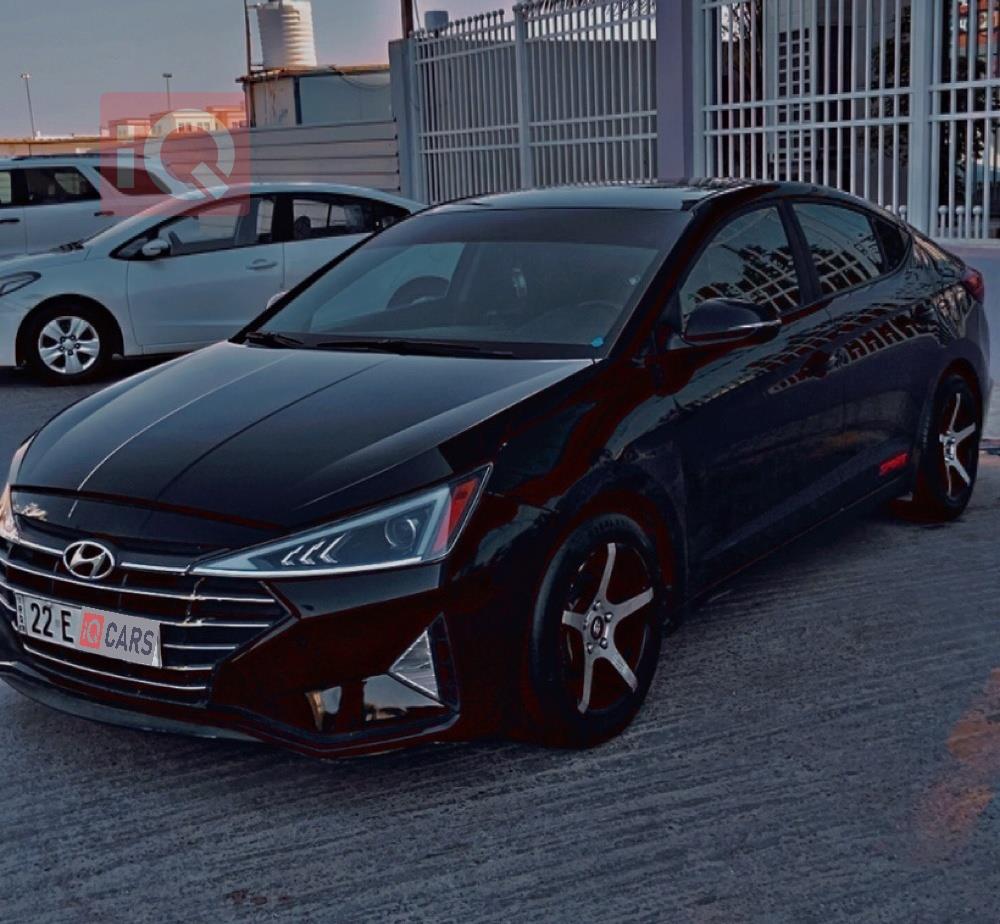 هیوندای ئەلەنترا